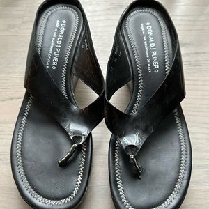 Donald J Pliner Black Shana Wedged Sandals - Size 10M